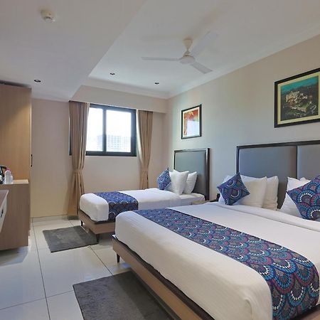 Hotel Royal Town Ахмедабад Екстериор снимка